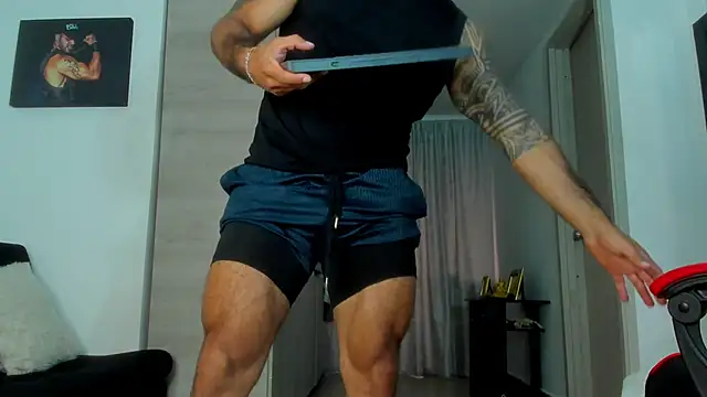 Snapshot of SamirHazard97 chatting on 14, 5, 2026 SamirHazard97 online show from 14, 5, 2026