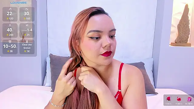 EmilyRouss  online show from 10, 3, 2025