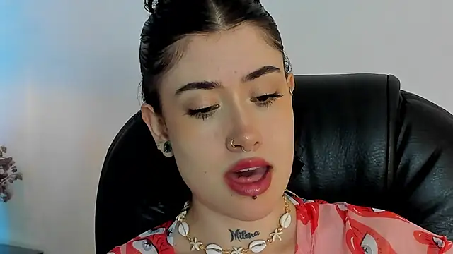 Snapshot of melody_suarez chatting on 29, 12, 2024 melody suarez online show from 29, 12, 2024