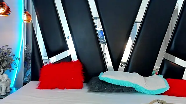 Snapshot of melody_suarez chatting on 31, 12, 2024 melody suarez online show from 31, 12, 2024