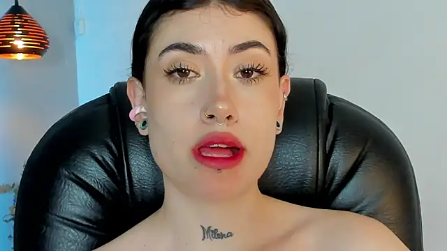 Snapshot of melody_suarez chatting on 11, 1, 2025 melody suarez online show from 11, 1, 2025