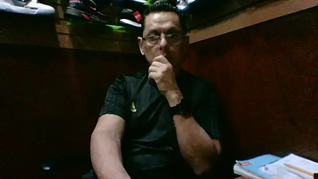 Snapshot of MarcusKelvin chatting on 24, 10, 2025 MarcusKelvin online show from 24, 10, 2025