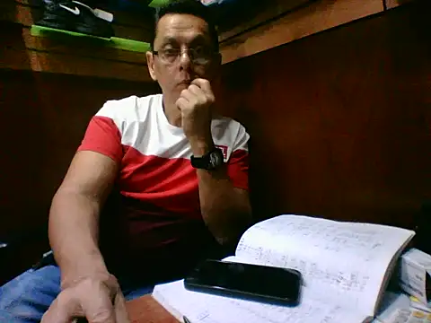 Snapshot of MarcusKelvin chatting on 1, 11, 2025 MarcusKelvin online show from 1, 11, 2025