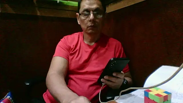 Snapshot of MarcusKelvin chatting on 4, 11, 2025 MarcusKelvin online show from 4, 11, 2025