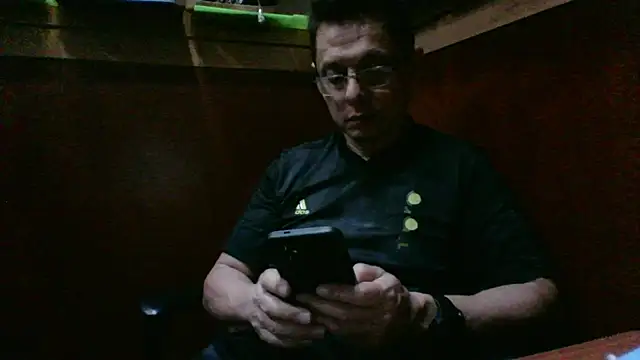 Snapshot of MarcusKelvin chatting on 5, 11, 2025 MarcusKelvin online show from 5, 11, 2025