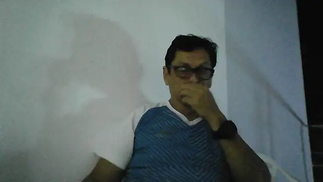 Snapshot of MarcusKelvin chatting on 16, 4, 2026 MarcusKelvin online show from 16, 4, 2026