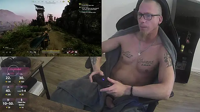 Snapshot of Maiki82 chatting on 18, 11, 2025 Maiki82 online show from 18, 11, 2025