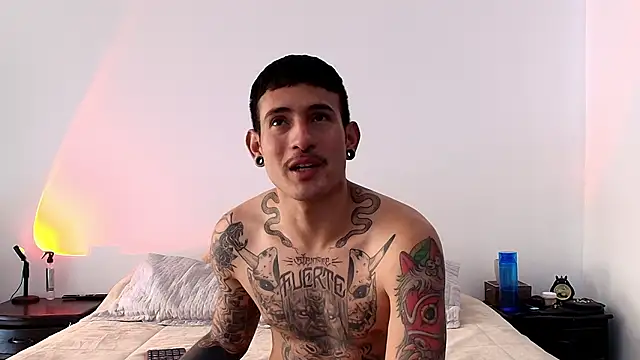 Snapshot of anika_lowen02 chatting on 4, 12, 2024 anika lowen02 online show from 4, 12, 2024