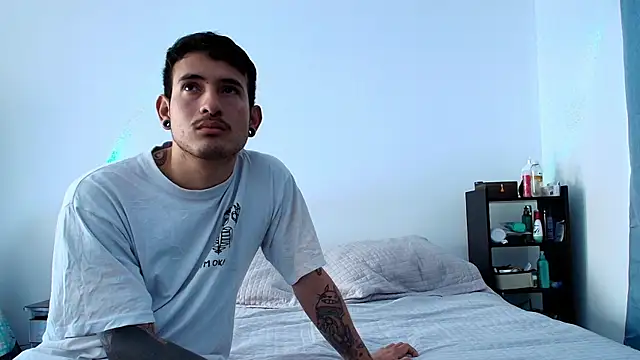 Snapshot of anika_lowen02 chatting on 12, 12, 2024 anika lowen02 online show from 12, 12, 2024