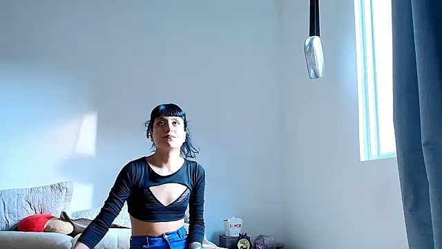 Snapshot of anika_lowen02 chatting on 12, 1, 2025 anika lowen02 online show from 12, 1, 2025