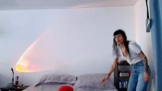 Snapshot of anika_lowen02 chatting on 18, 2, 2025 anika lowen02 online show from 18, 2, 2025