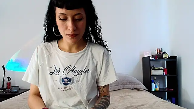 Snapshot of anika_lowen02 chatting on 5, 3, 2025 anika lowen02 online show from 5, 3, 2025