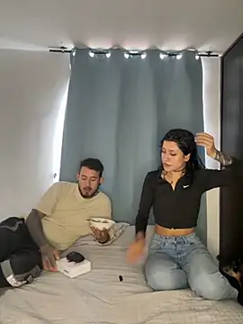 Snapshot of anika_lowen02 chatting on 8, 9, 2025 anika lowen02 online show from 8, 9, 2025