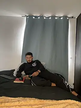 Snapshot of anika_lowen02 chatting on 11, 10, 2025 anika lowen02 online show from 11, 10, 2025