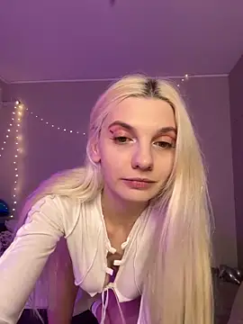 Snapshot of LoveLuna_ chatting on 20, 2, 2025 LoveLuna online show from 20, 2, 2025