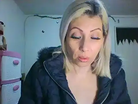 alixia81 online show from 24, 12, 2024