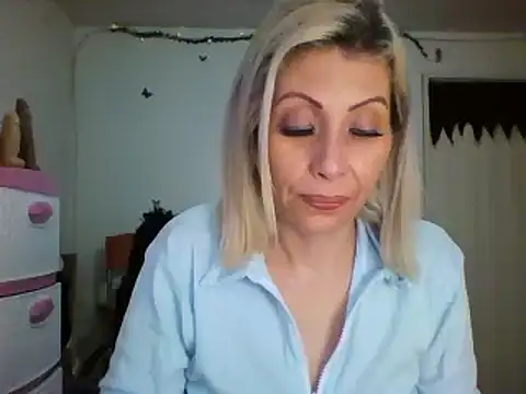 alixia81 online show from 28, 12, 2024