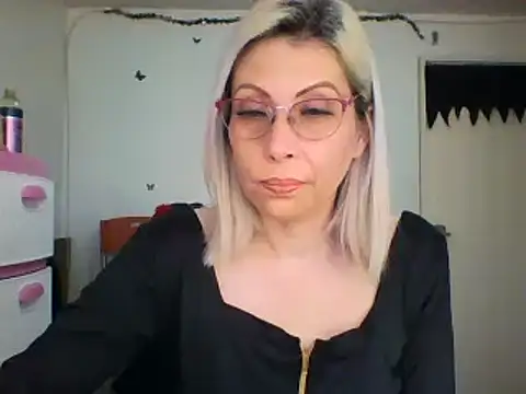 alixia81 online show from 9, 1, 2025