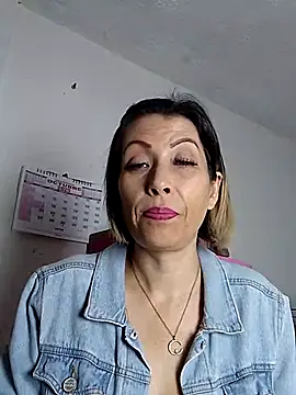 alixia81 online show from 6, 10, 2025