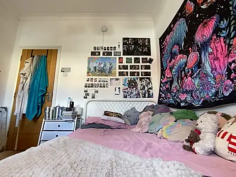 EmilyCleeveland online show from 2, 7, 2026