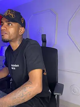 Snapshot of AaronCruz_ chatting on 13, 1, 2026 AaronCruz online show from 13, 1, 2026