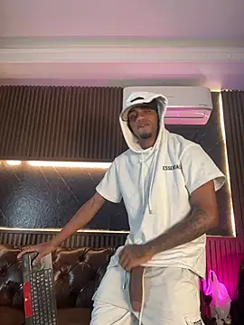 Snapshot of AaronCruz_ chatting on 13, 3, 2026 AaronCruz online show from 13, 3, 2026