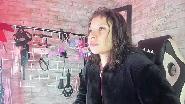 Cherry xoxx online show from 2, 11, 2025