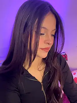 Snapshot of LucyEvans_ chatting on 26, 11, 2025 LucyEvans online show from 26, 11, 2025