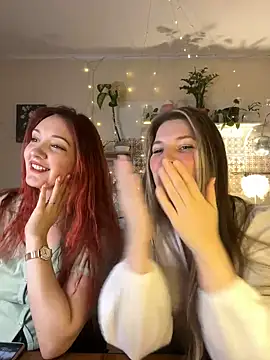 Snapshot of Annie_aww chatting on 8, 3, 2025 Annie aww online show from 8, 3, 2025