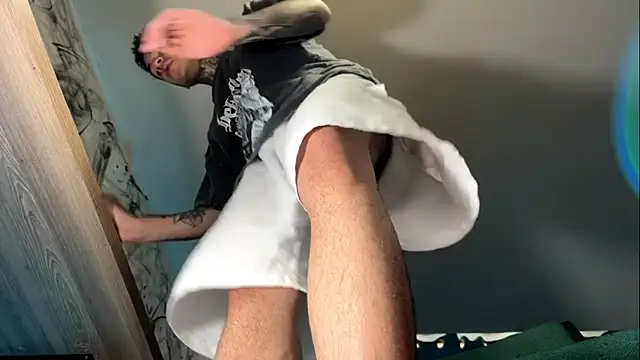 Snapshot of Saturno_v chatting on 10, 1, 2025 Saturno v online show from 10, 1, 2025