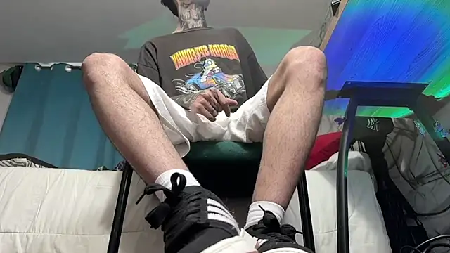 Snapshot of Saturno_v chatting on 11, 1, 2025 Saturno v online show from 11, 1, 2025