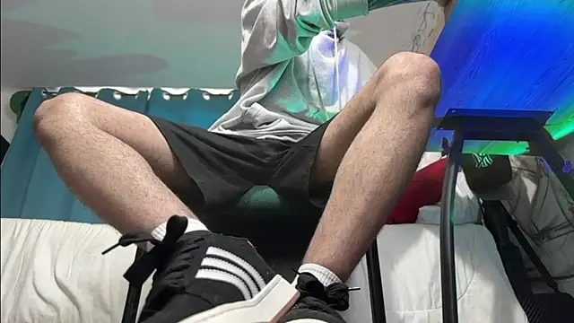 Snapshot of Saturno_v chatting on 17, 1, 2025 Saturno v online show from 17, 1, 2025