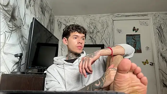 Snapshot of Saturno_v chatting on 17, 1, 2025 Saturno v online show from 17, 1, 2025