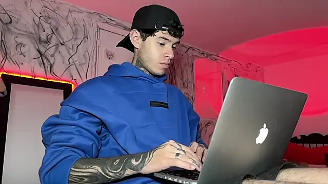 Snapshot of Saturno_v chatting on 29, 1, 2025 Saturno v online show from 29, 1, 2025