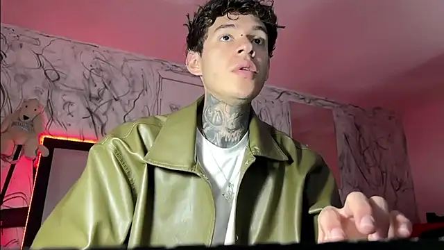 Snapshot of Saturno_v chatting on 31, 1, 2025 Saturno v online show from 31, 1, 2025