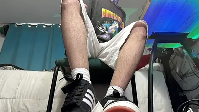 Snapshot of Saturno_v chatting on 11, 2, 2025 Saturno v online show from 11, 2, 2025