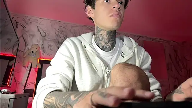 Snapshot of Saturno_v chatting on 11, 2, 2025 Saturno v online show from 11, 2, 2025