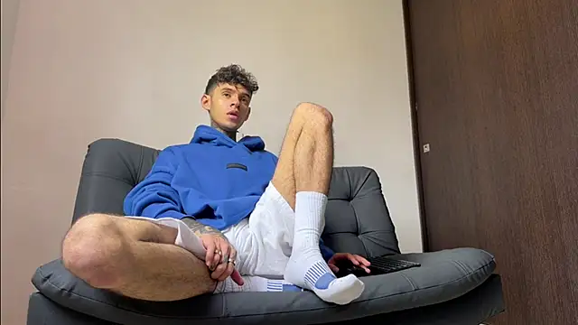 Snapshot of Saturno_v chatting on 4, 3, 2025 Saturno v online show from 4, 3, 2025