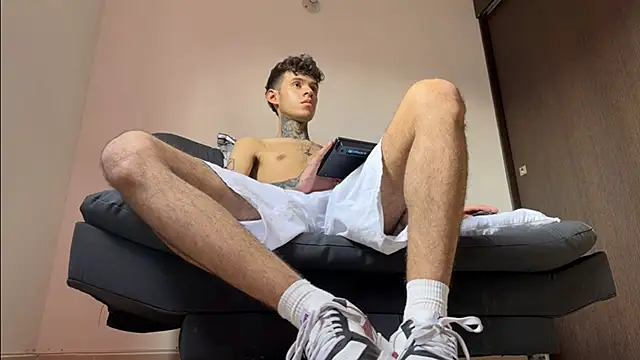 Snapshot of Saturno_v chatting on 10, 3, 2025 Saturno v online show from 10, 3, 2025