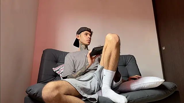 Snapshot of Saturno_v chatting on 14, 3, 2025 Saturno v online show from 14, 3, 2025