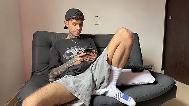 Snapshot of Saturno_v chatting on 14, 3, 2025 Saturno v online show from 14, 3, 2025