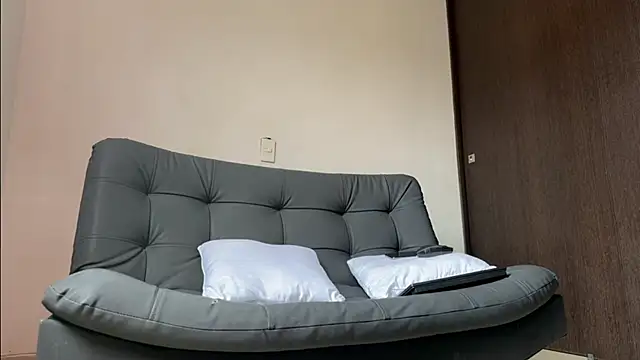 Snapshot of Saturno_v chatting on 15, 3, 2025 Saturno v online show from 15, 3, 2025