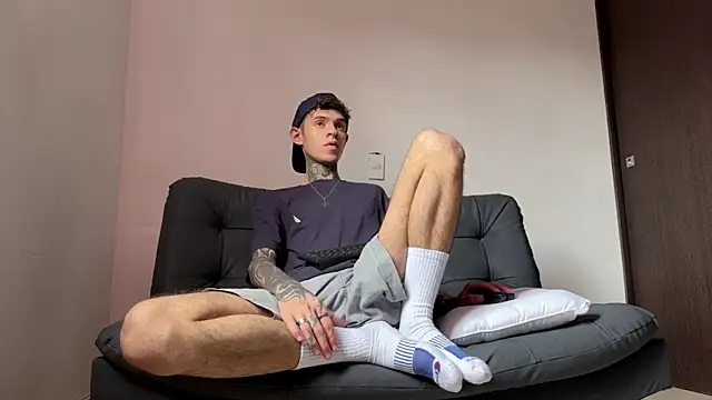 Snapshot of Saturno_v chatting on 18, 3, 2025 Saturno v online show from 18, 3, 2025