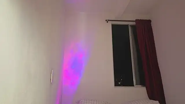 Snapshot of Saturno_v chatting on 13, 9, 2025 Saturno v online show from 13, 9, 2025