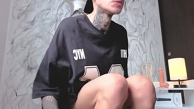 Snapshot of Saturno_v chatting on 1, 10, 2025 Saturno v online show from 1, 10, 2025