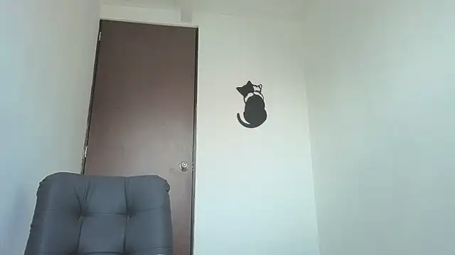 Snapshot of Saturno_v chatting on 22, 11, 2025 Saturno v online show from 22, 11, 2025