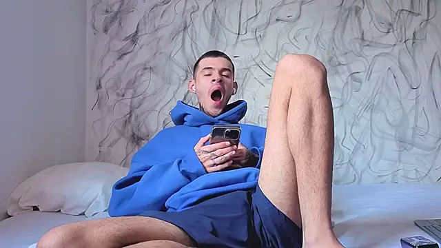 Snapshot of Saturno_v chatting on 5, 12, 2025 Saturno v online show from 5, 12, 2025