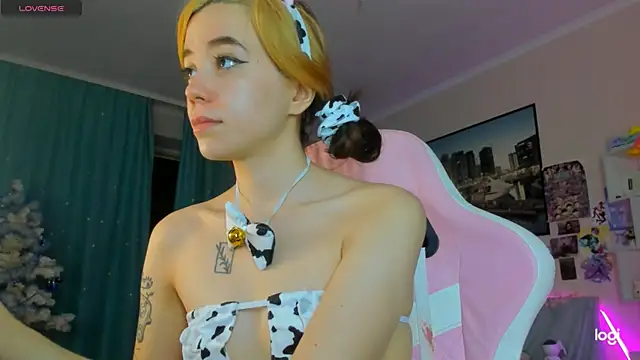 Snapshot of Ramona_Johnson chatting on 8, 2, 2025 Ramona Johnson online show from 8, 2, 2025