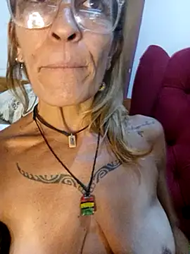 Snapshot of sabinytahot chatting on 25, 2, 2025 sabinytahot online show from 25, 2, 2025