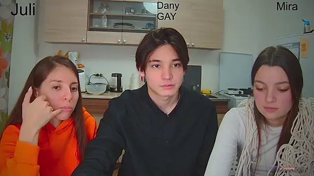 fcjuicy pussy online show from 28, 1, 2025